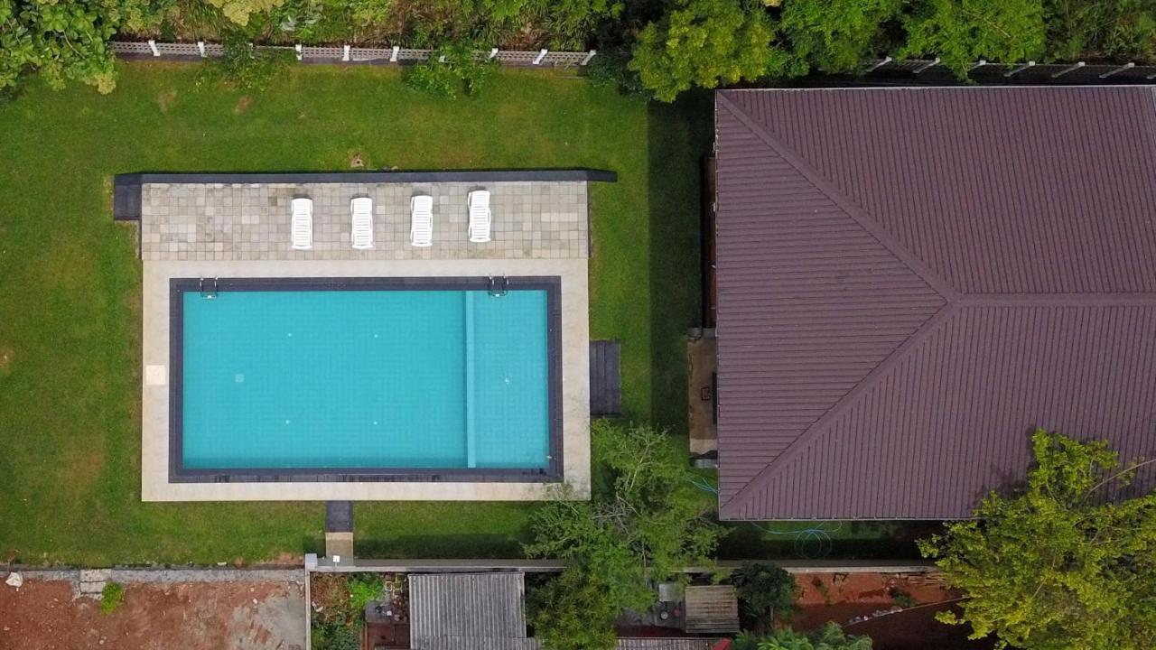דמבולה Pivisuma Lodge מראה חיצוני תמונה